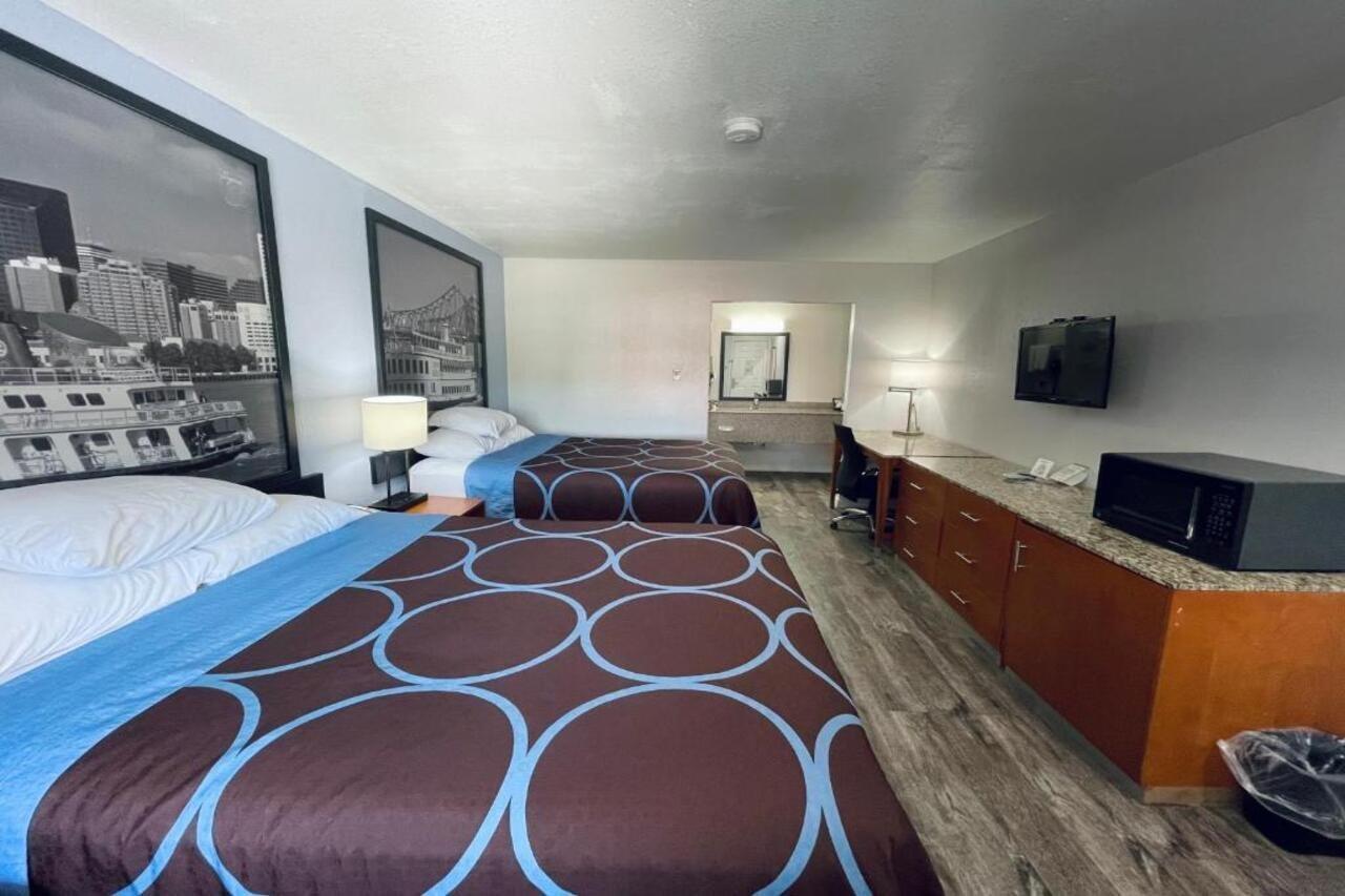 Super 8 By Wyndham - Canton, Texas Exterior photo