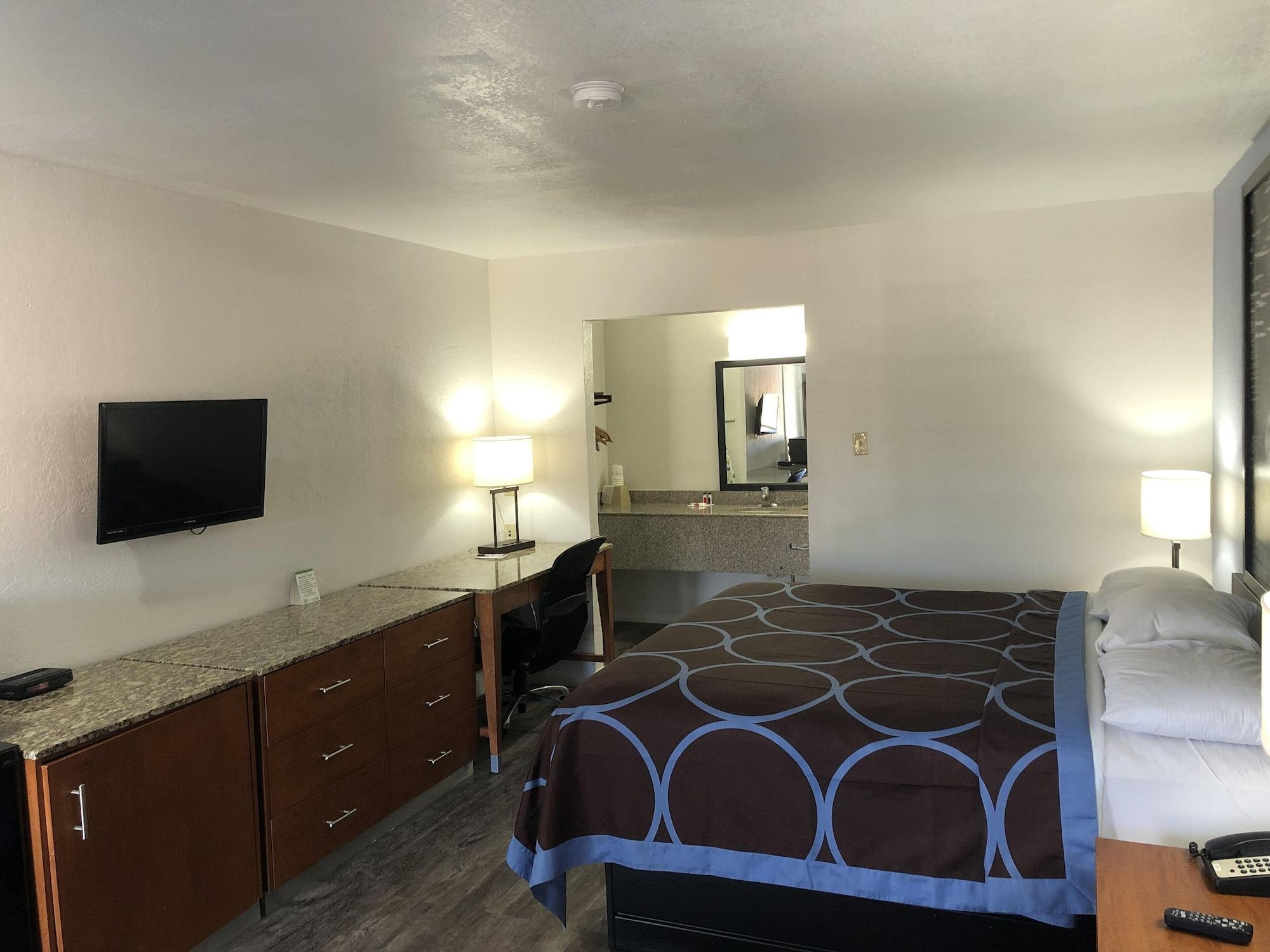 Super 8 By Wyndham - Canton, Texas Exterior photo