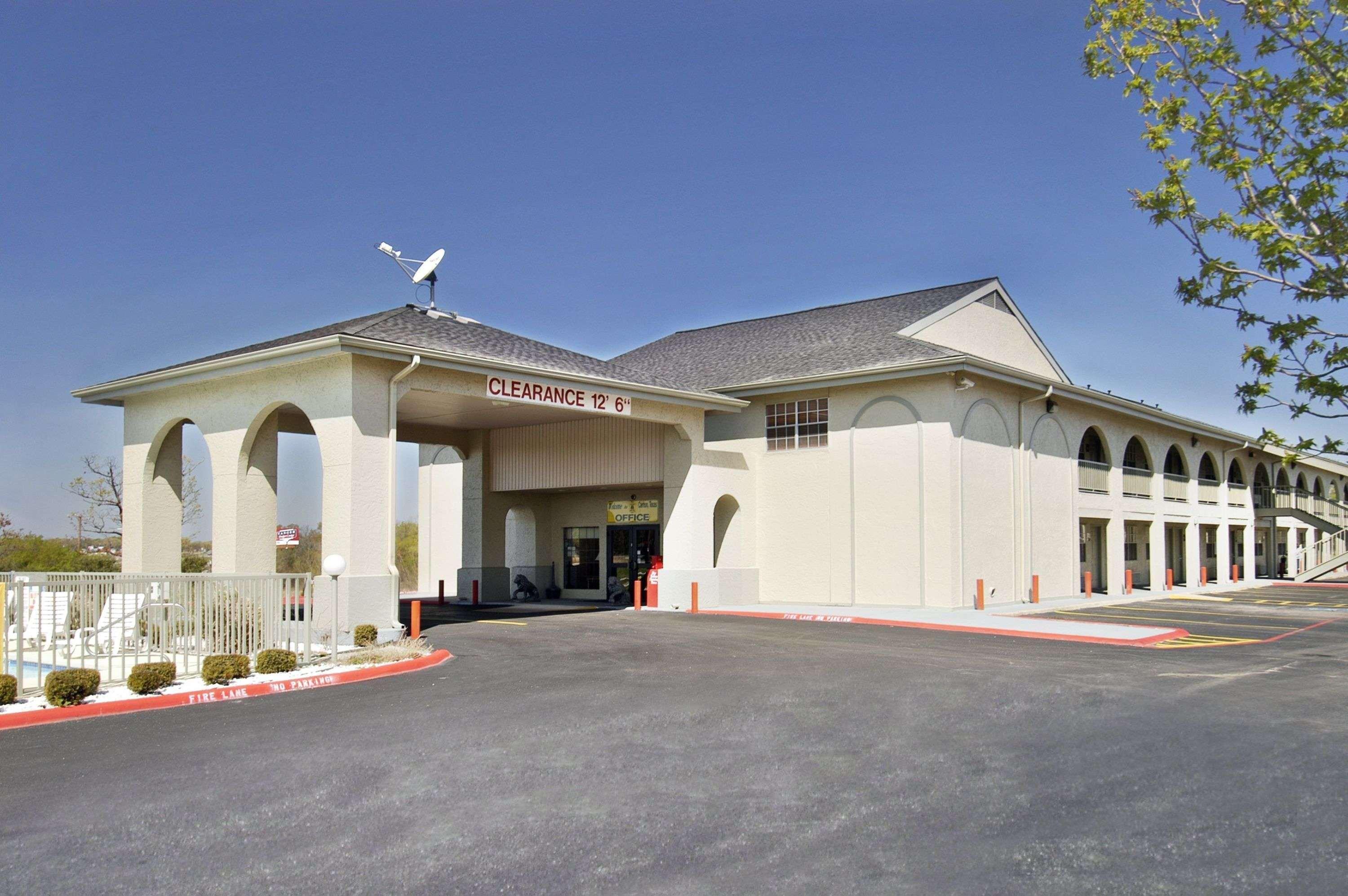 Super 8 By Wyndham - Canton, Texas Exterior photo