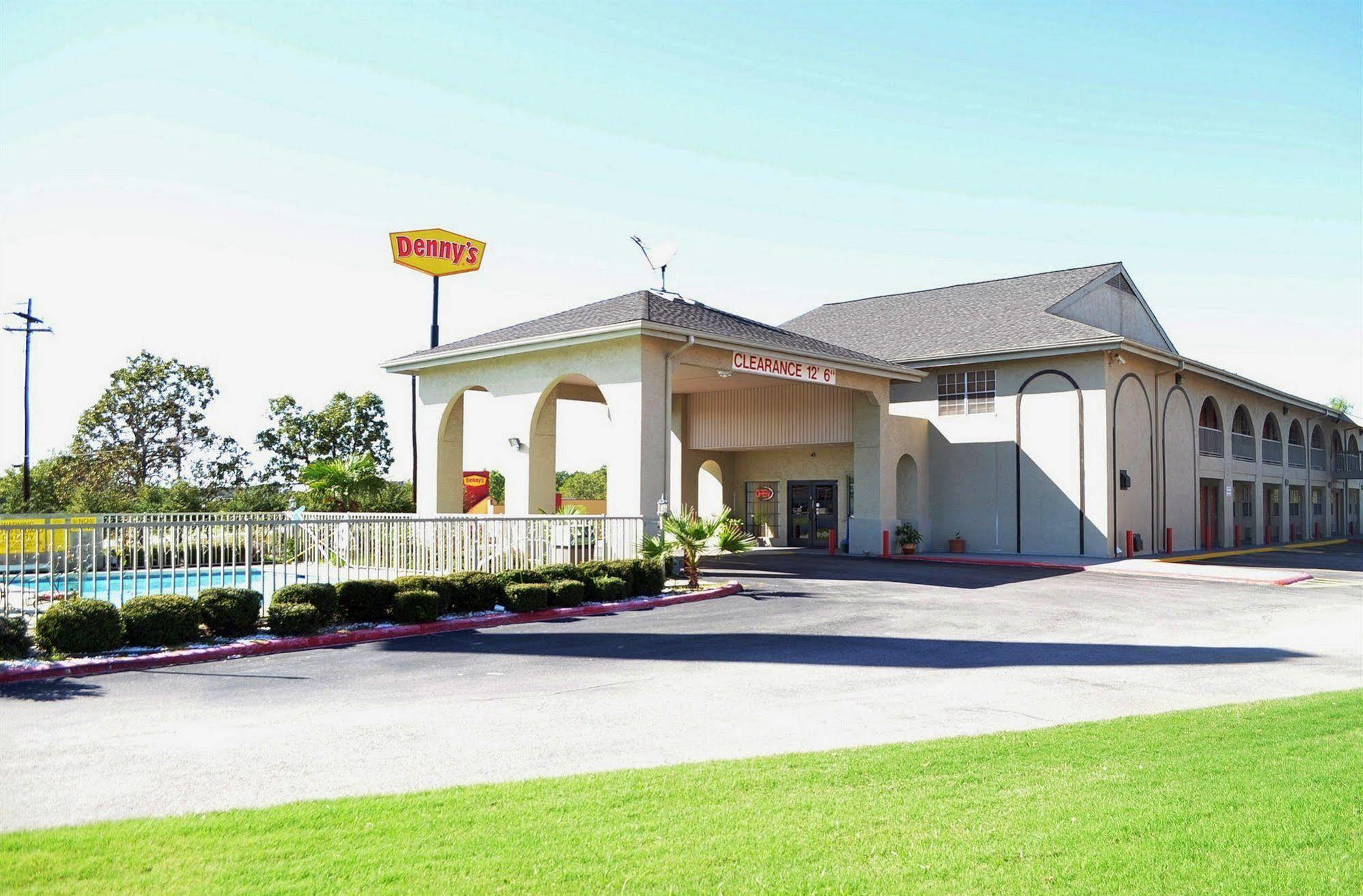 Super 8 By Wyndham - Canton, Texas Exterior photo